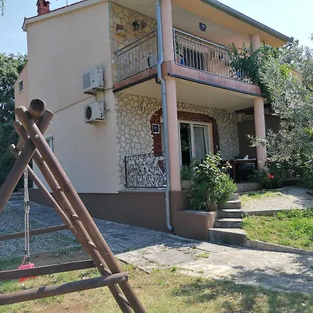 Rafael Apartment